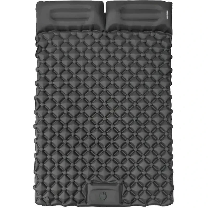 تشک بادی دو نفره گرین لاین مدل Inflatable Air Mattress با جنس نایلون 40D و روکش TPU، دارای پمپ پایی داخلی، سطح ضدآب و ضدلغزش با بافت الماسی، ظرفیت تحمل وزن 300 کیلوگرم و ابعاد 195x120x5 سانتی‌متر مناسب کمپینگ و سفر